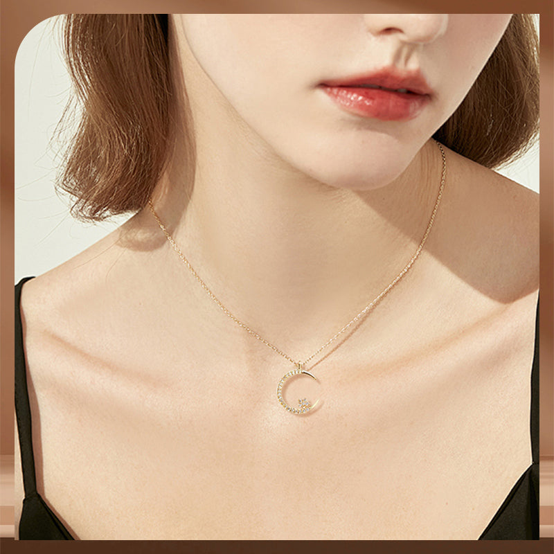 The White Night Moonlight Necklace
